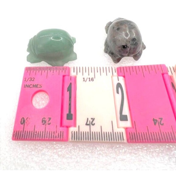 Adorable Mini Beetle Carving - Indigo Gabbro - Picture 5 of 5